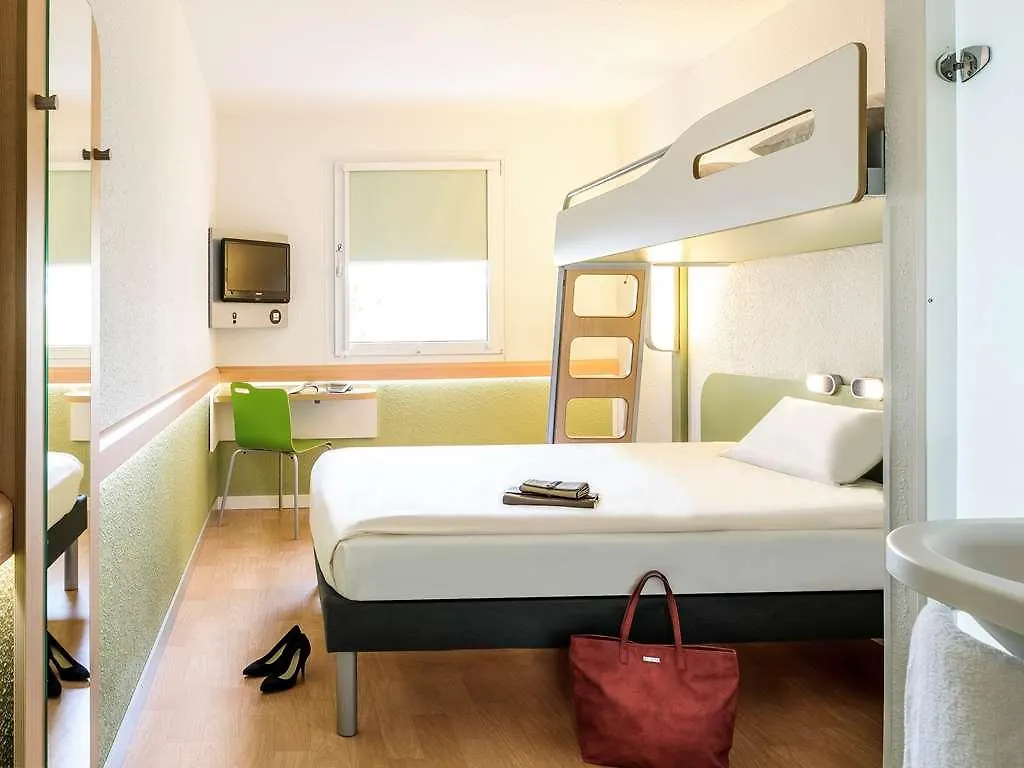 Hotel Ibis Budget Montauban Les Chaumes France