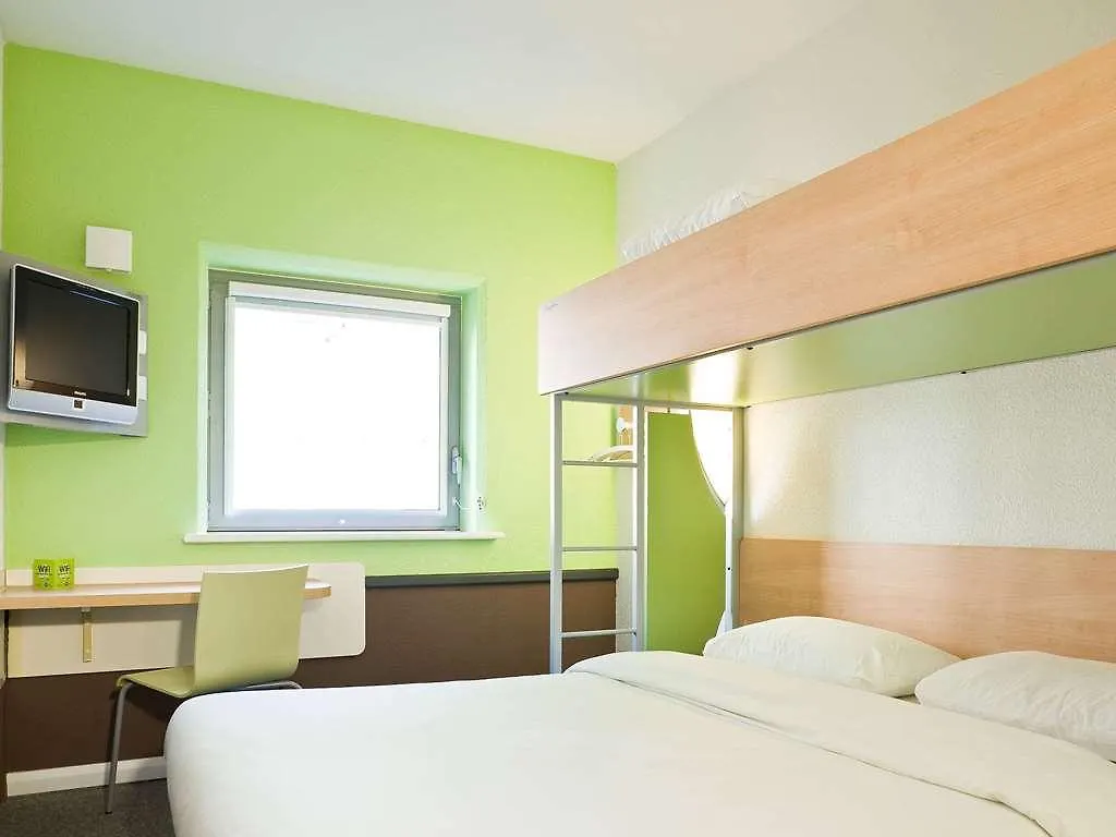 Hotel Ibis Budget Montauban Les Chaumes France
